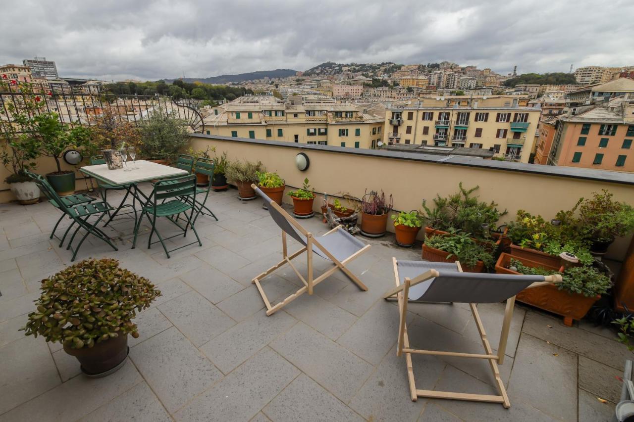 Altido Apt For 3 With Rooftop Balcony And Lovely Cityview Genoa Luaran gambar