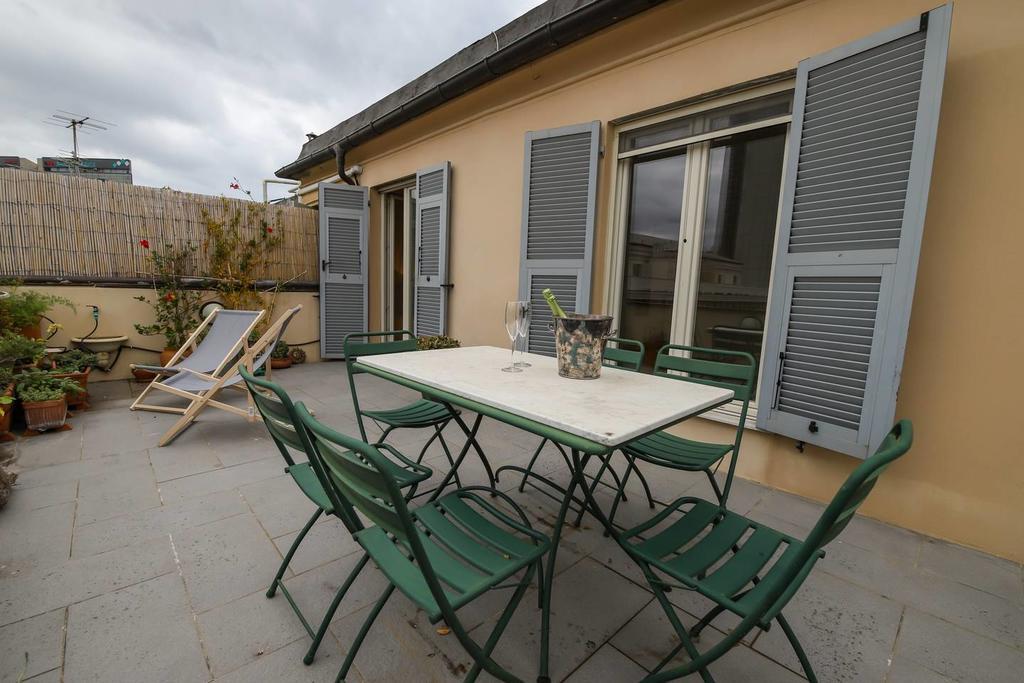 Altido Apt For 3 With Rooftop Balcony And Lovely Cityview Genoa Luaran gambar